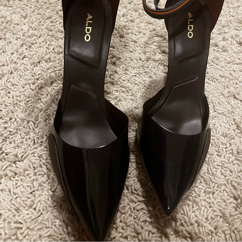 Clear Black Sport Pump size 10